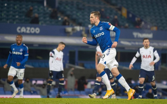 到本泽马等 到本泽马等